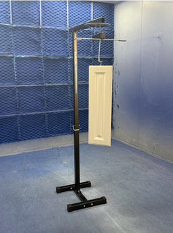 Blacked-Out Single No Sway Vertical Spray Station